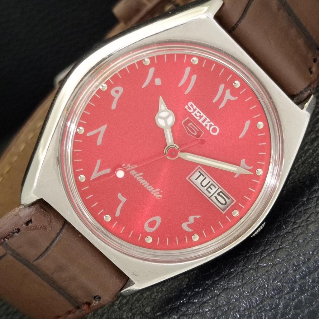 

AUTOMATIC VINTAGE SEIKO 5 JAPAN 6309A MENS ARABIC RED COLOR DIAL WATCH a701347-5 R206a-a701347