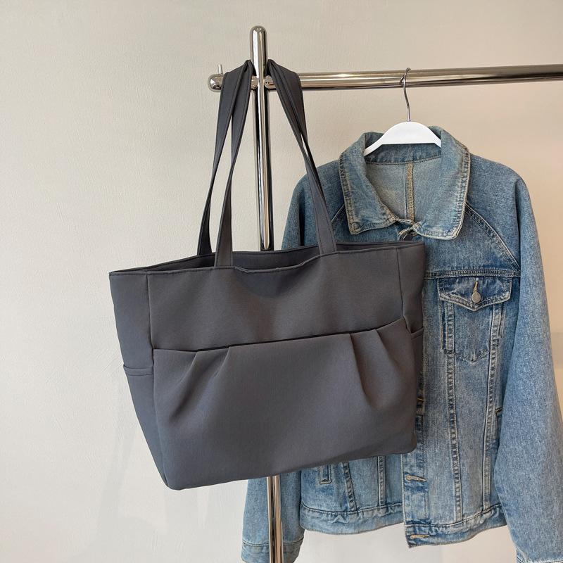 Bag Women's 2025 Spring and Summer Large Capacity Tote Bag Retro Simple Nylon Tote Bag Casual Folds Commuter Class