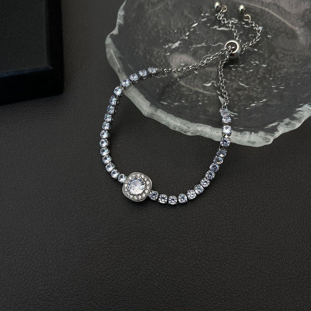 New 2023 Elegant Moissanite Diamond Bracelet for Women - Cold Style Niche Design