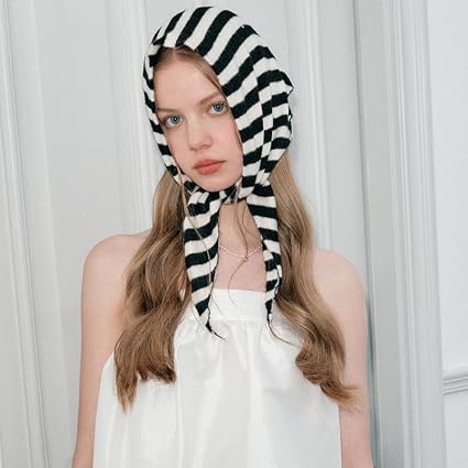 Blue striped knitted triangular scarf, blue