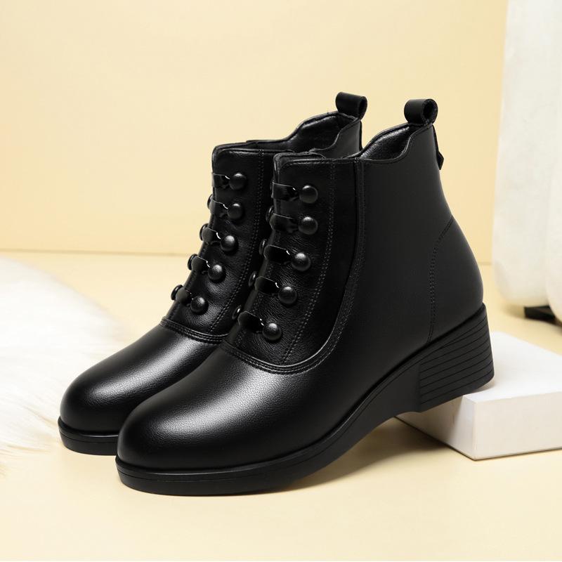 Martin Boots Women's Slope Heel Boots Autumn and Winter New Velvet Large Size Short Boots Medium Heel Warm Mother Cotton Shoes