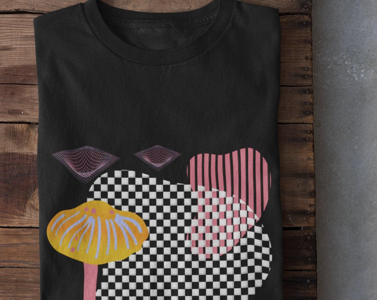 Vintage Mushroom Shirt,Vaporwave Shirt,Retro 80s shirt,Vaporwave Art,Retro T shirt,Cyberpunk,Alt Clothing,Anime Shirt,Aesthetic Shirt L