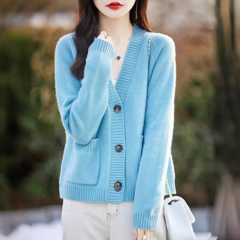 Knitted Sweater Loose Early Autumn New Women's Sweater Jacket Short Thickened Women's High-end Lazy Wind Cardigan