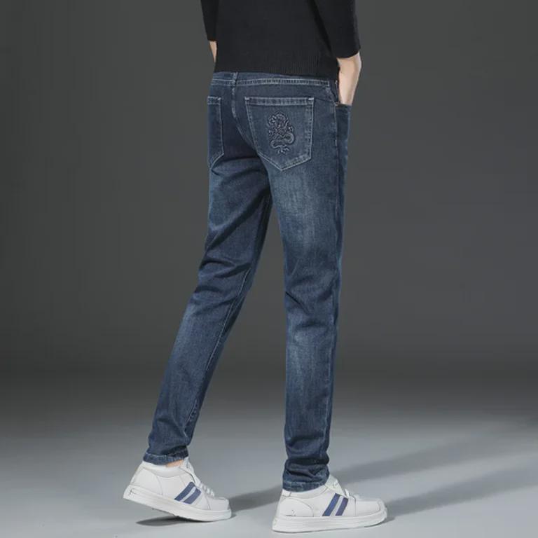 Pánské slim rovné džíny s malou výšivkou - Evropská móda Čtyřsezónní denim