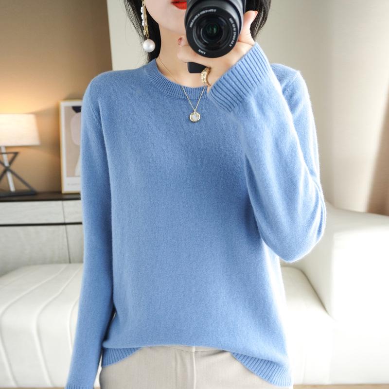 Women's Long Sleeve Round Neck Pullover: Stylish, Versatile, Light Knitwear for Autumn and Winter
