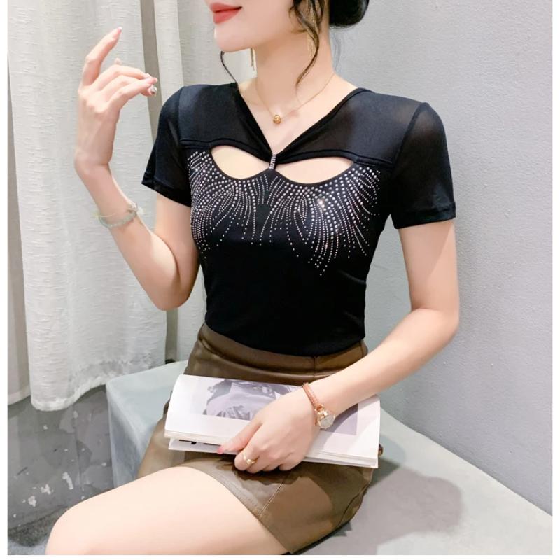 Nová letní móda Dámské síťované tričko Oblečení Šik Sexy Véčkový výstřih Vystřihované Diamantové trička Dámské Krátký rukáv Elastické Slim Top