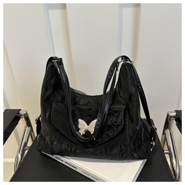 

2024 новая корейская версия летняя персонализированная сумка для отдыха большой вместимости через плечо корейская версия нишевый простой рюкзак чёрный