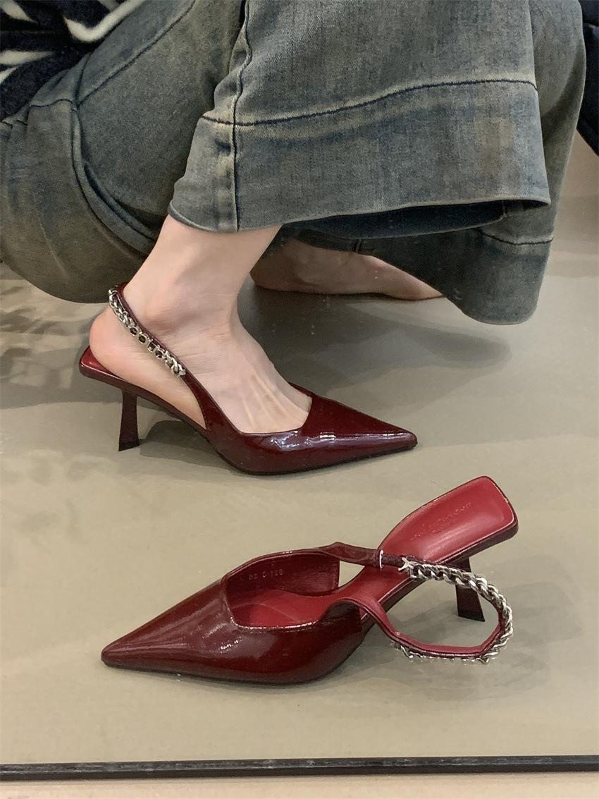 

2025 French temperament black metal chain shallow mouth thin heel empty sandals pointed high heels women 39 красный