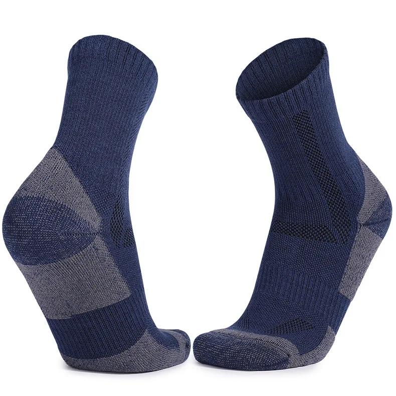 Non-Slip Thickened Mid-Calf Wool Socks For Men And Women Ideal For Outdoor Climbing And Sporting Activities Woolen Socks