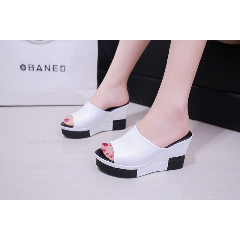 Women's Waterproof Platform Fashion Non-slip New Korean Version Slope Heel Slippers Summer Versatile Thick-soled High Heels