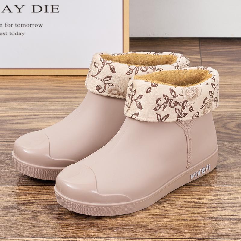 Korean Style Trendy Women’s Low-Top Flat Rain Boots with Cotton for Outdoor and Kitchen Use