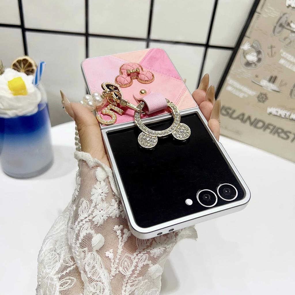 3D Silver Edged Ring Wrist Strap Retro Mouse Phone Case with Pearl Bracelet for Samsung Galaxy Z Flip 7 FE 6 5 4 3 Flip7