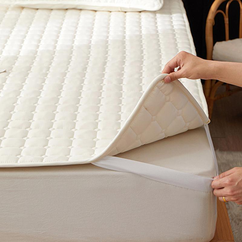 Waterproof Thin Mattress, Quilted and Sandwiched Cotton Mattress, Home Bedroom and Dormitory Soft Cushion, Protected Pad, Anti Slip Mattress