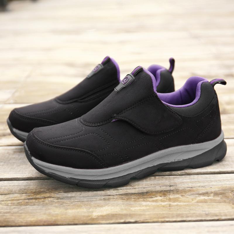 

New medium sports shoes non-slip and lightweight casual shoes walking shoes soft-soled mother shoes single shoes 42