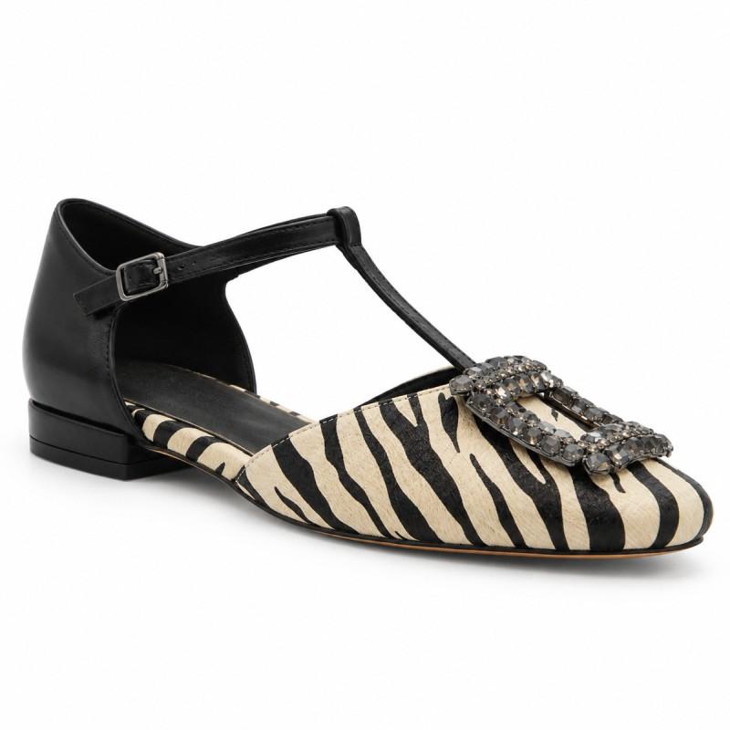 Zapato Mary Jane Negro Cebra Hebilla Joya Montevita 105466