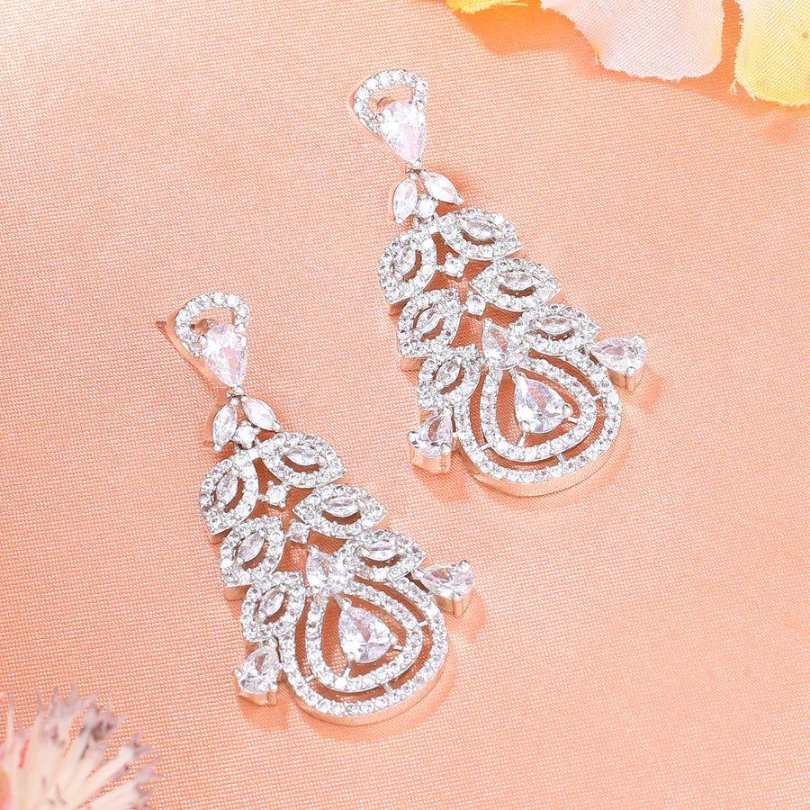 Charmante Ohrringe von Estele für Damen, rhodiniert und mit Zirkonia