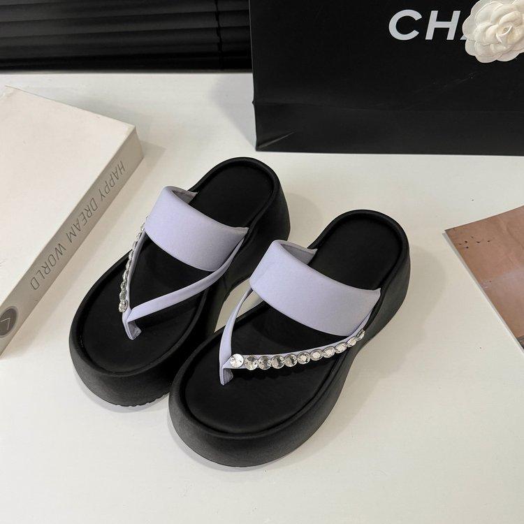 

2025 summer new toe rhinestones thick bottom outer wear daily flip-flops casual small women Korean version slippers women 39 лавандовый
