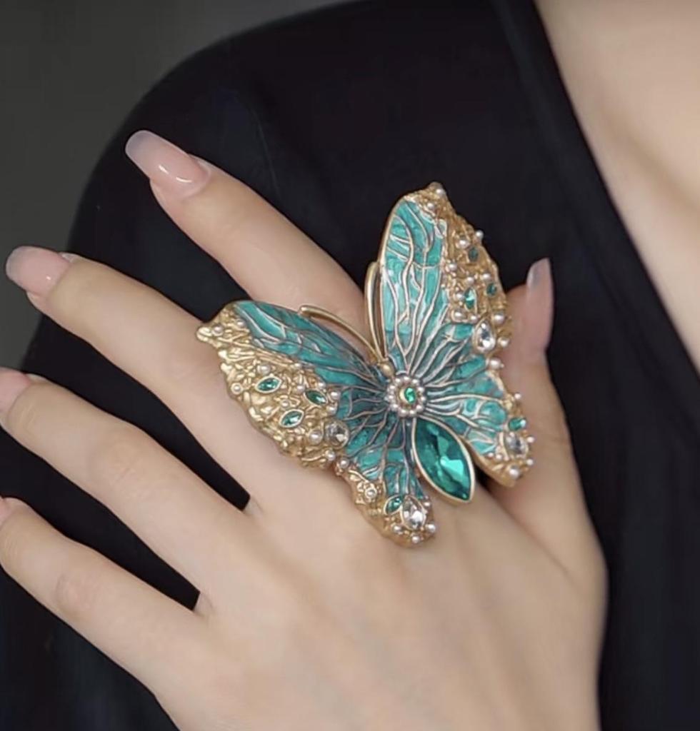 Vintage Gold-Plated Enamel Butterfly Ring - Large, Exaggerated Design for Women (Autumn/Winter Jewelry)