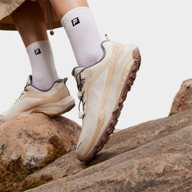 FILA Breathable Versatile Durable Low-Top Outdoor Functional Shoes Women Shoes Milk-White Sunset-Yellow A12W431203FGC