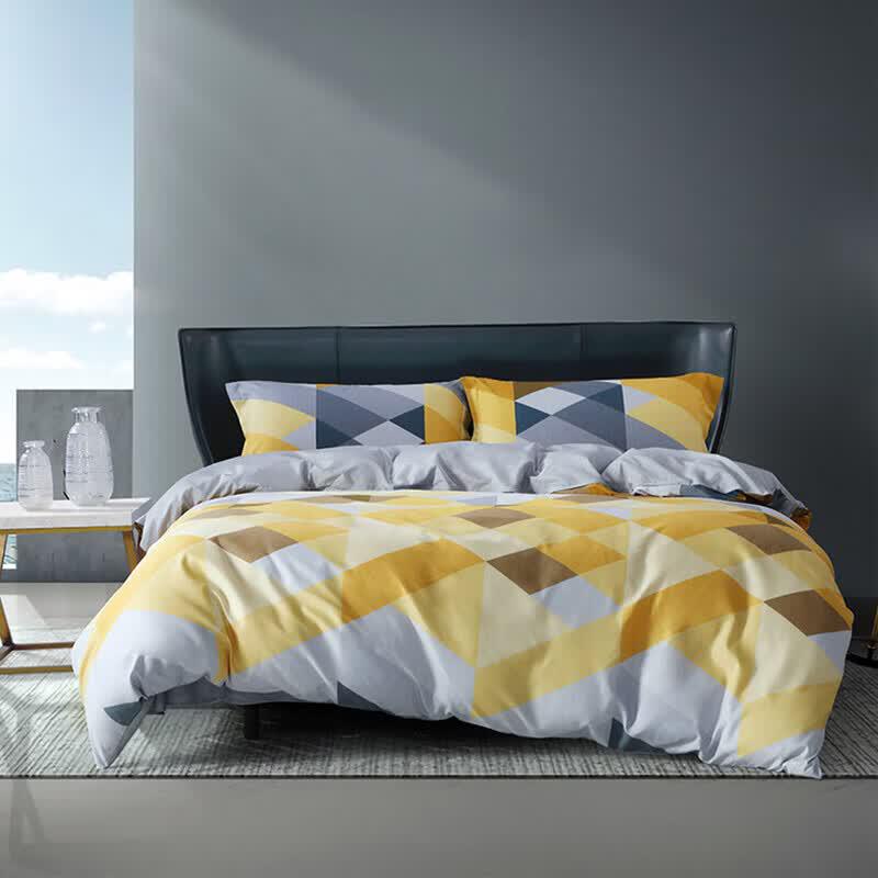 

Mercury Home Textiles DH Xuan Yin 4-Piece Bedding Set