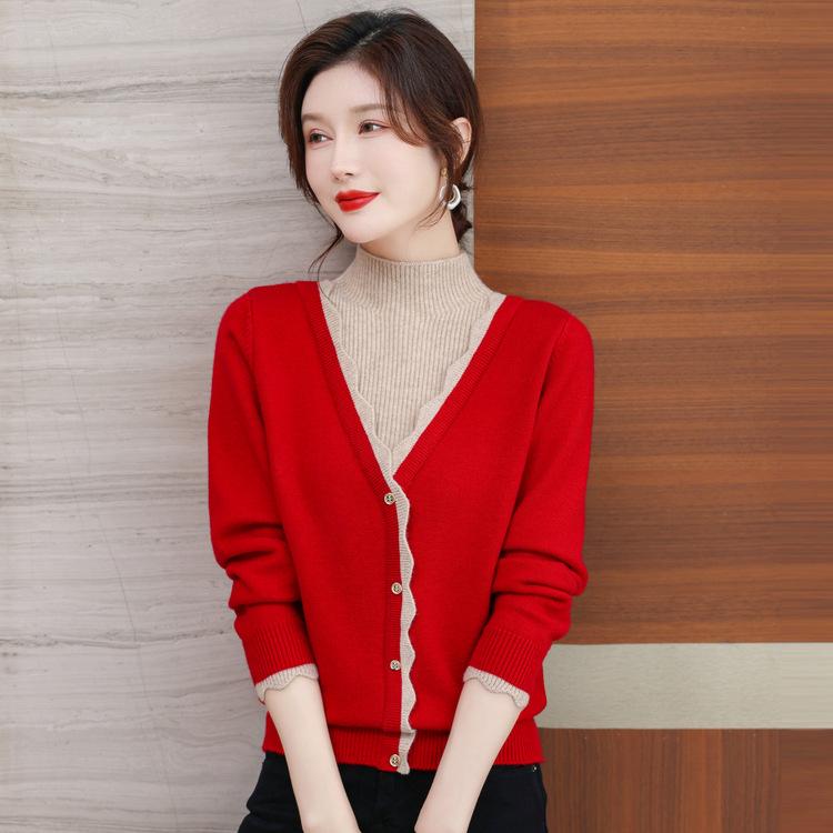 Middle-aged and Elderly Women's Half-high Collar Plus Velvet Thickened Base Shirt Fake Two-piece Mother's Suit Knitted Sweater Integrated Velvet