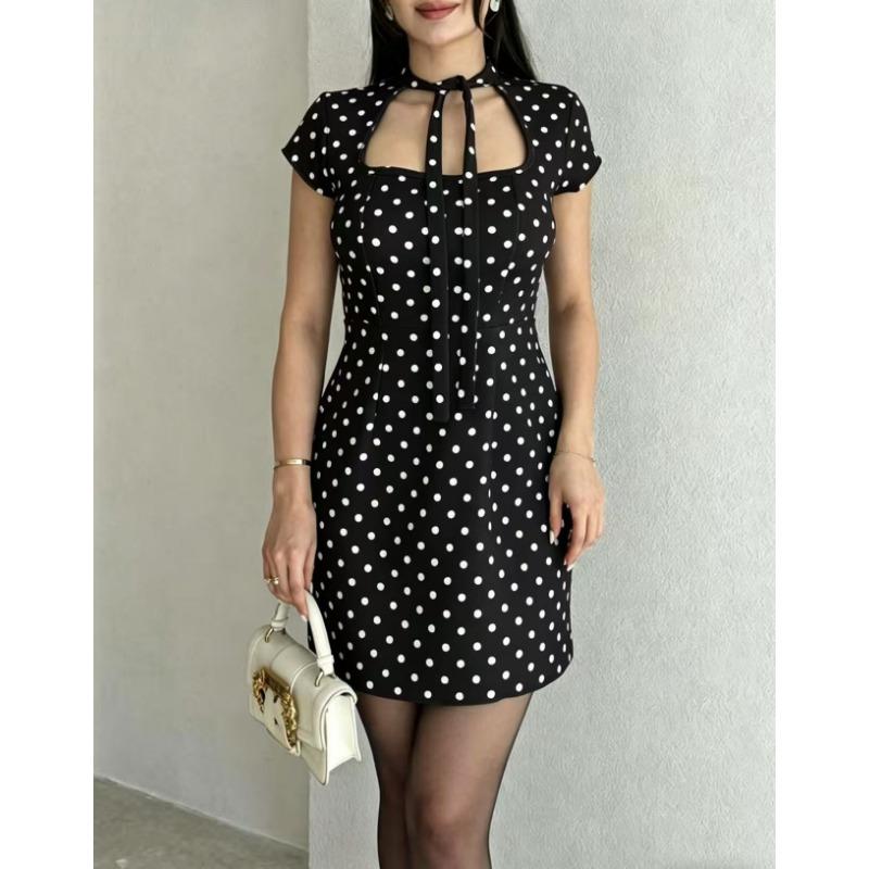 Robe à pois élégante et tendance Été Nouvelle Manches Courtes Col Carré Lacets Robe Courte de Soirée Décontractée Imprimé Doux Coupe Ajustée Robe Courte Coupe A