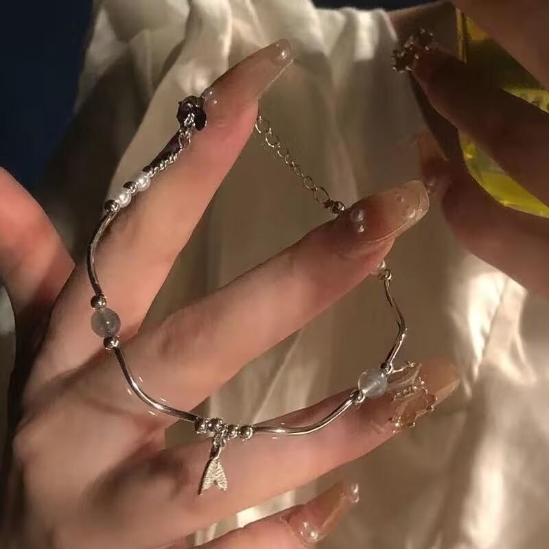 

Набор из четырех браслетов-цепочек с цирконом в виде рыбьего хвоста и подвеской в виде сердца, личностный новый нишевый дизайн, для выпускников-студентов