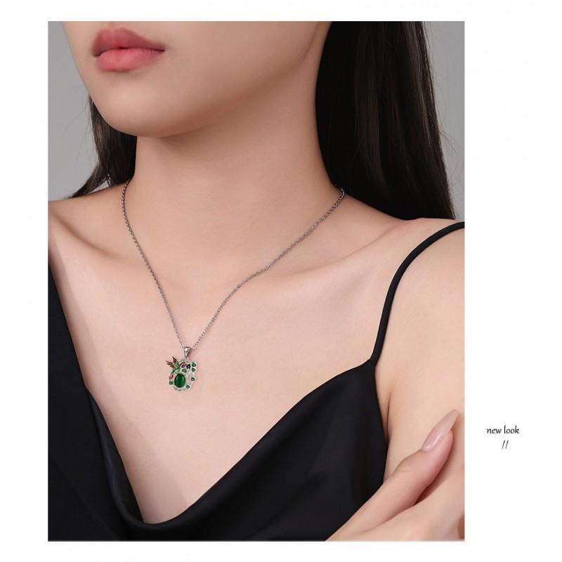 Vintage Hummingbird Pendant Necklace Women Gold Plated Copper Cross Chain Jewelry Elegant Animal Theme Accessory