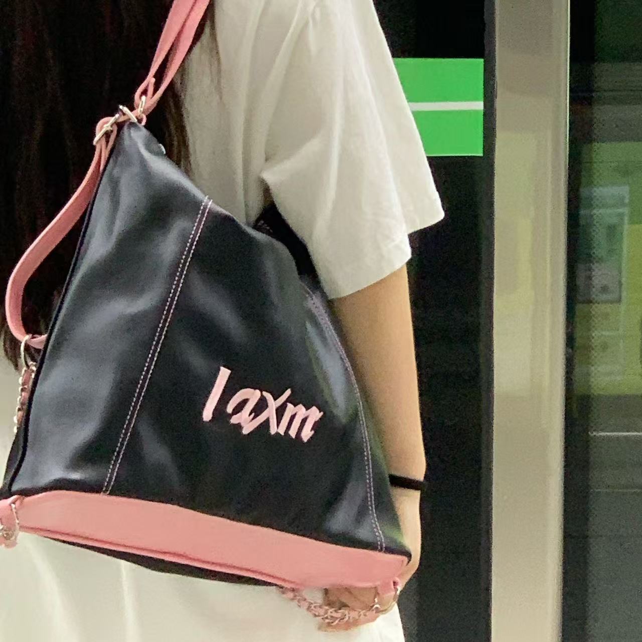 

Fashion Embroidery Letter Chain Tote Bag Women Color Block Leather Large Capacity Shoulder Bags Ladies Student Commuter Backpack 34x28x11cm чорний