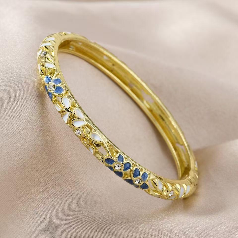 Seven-Color Diamond Enamel Bracelet: Luxury, Versatile, Comfortable, Retro Women's Hand Jewelry