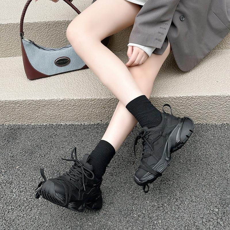 Platform dad shoes autumn and winter new retro leather ins trendy European goods velvet casual sports shoes