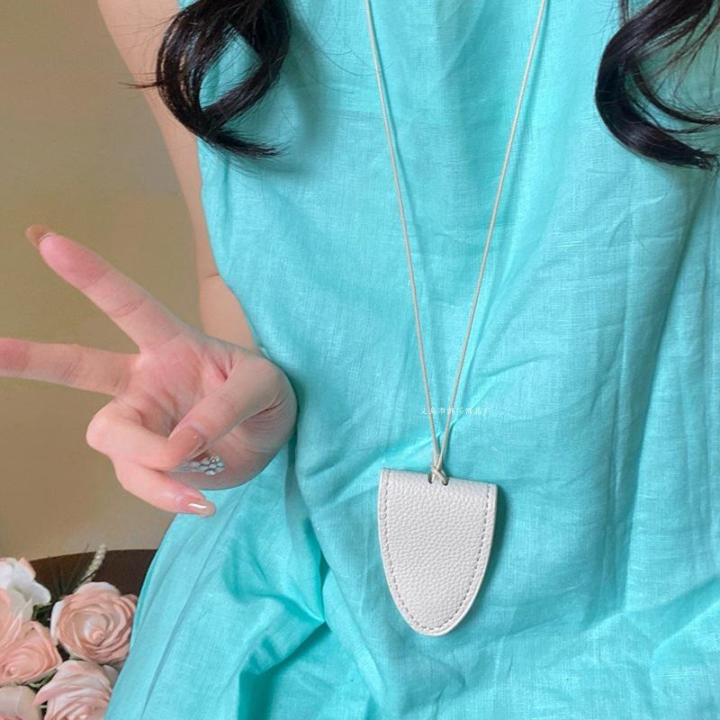 Versatile Magnetic Leather Sunglasses Clip Necklace and Sweater Chain