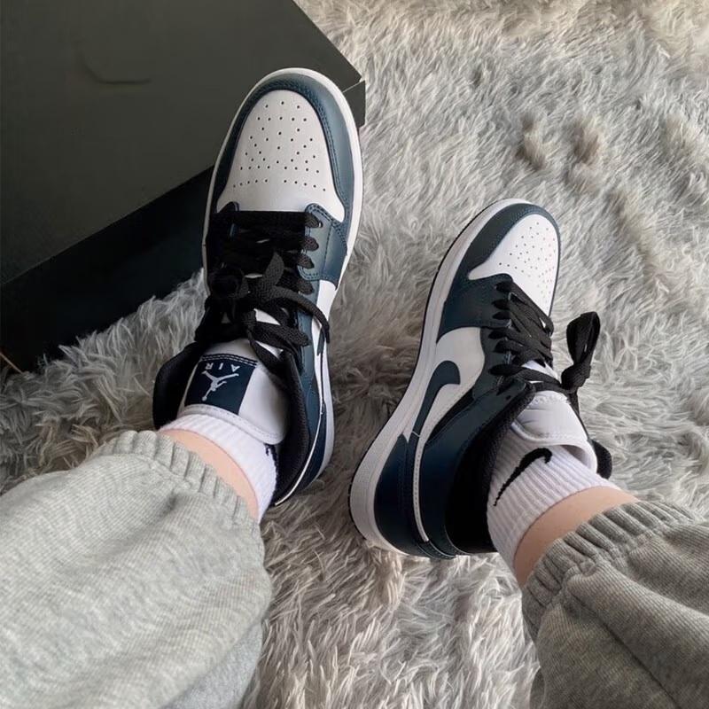 (GS) Air Jordan 1 Mid 'Armory Navy' Kids' 554725-411