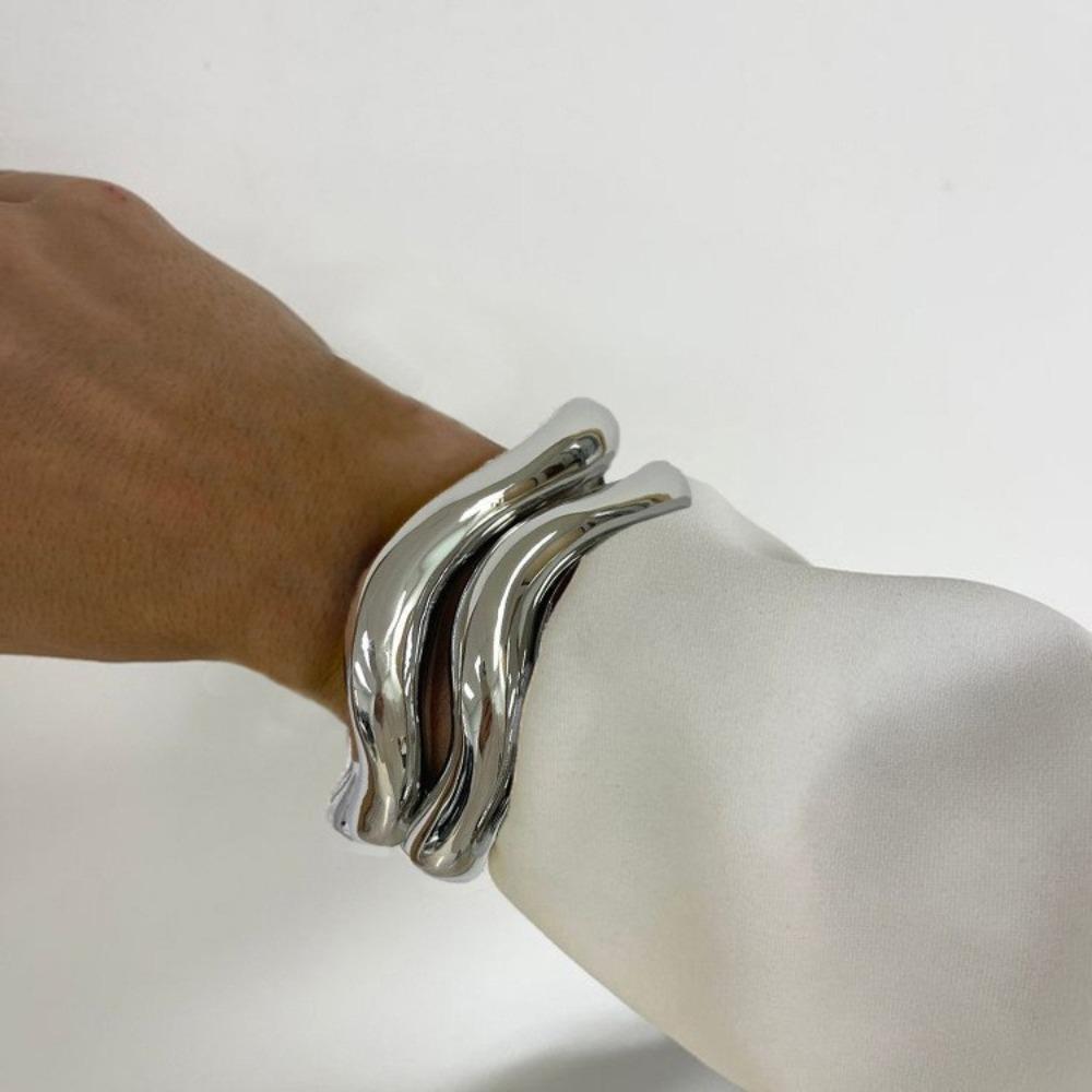Exaggerated Niche Design Sense Metal Round Bracelet Geometric Personalized Bracelet