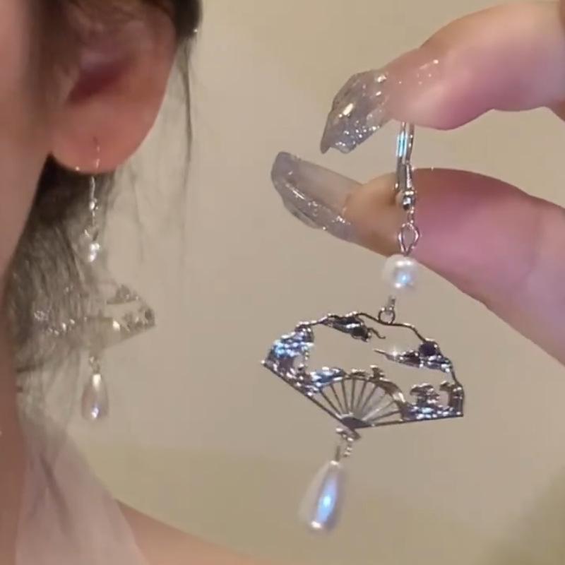 1ks/balení čínský styl vyhloubený etnický Xiangyun vějířový střapeček DIY příslušenství k vlásenkovým náušnicím