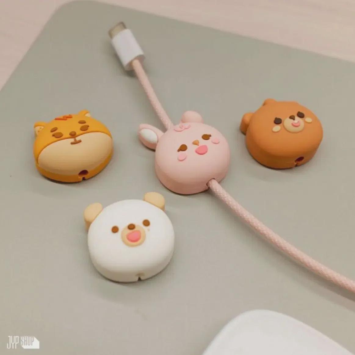 

Day6 Denimals Cable Holder