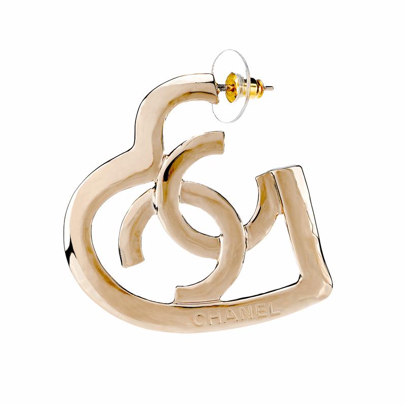 CHANEL Gap Heart Double C Metal Earrings Women's Style