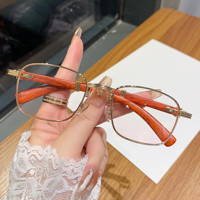 Featured Wooden Temple Full Frame Sunglasses Retro Square Large Frame Travel Glasses Catwalk Sunglasses