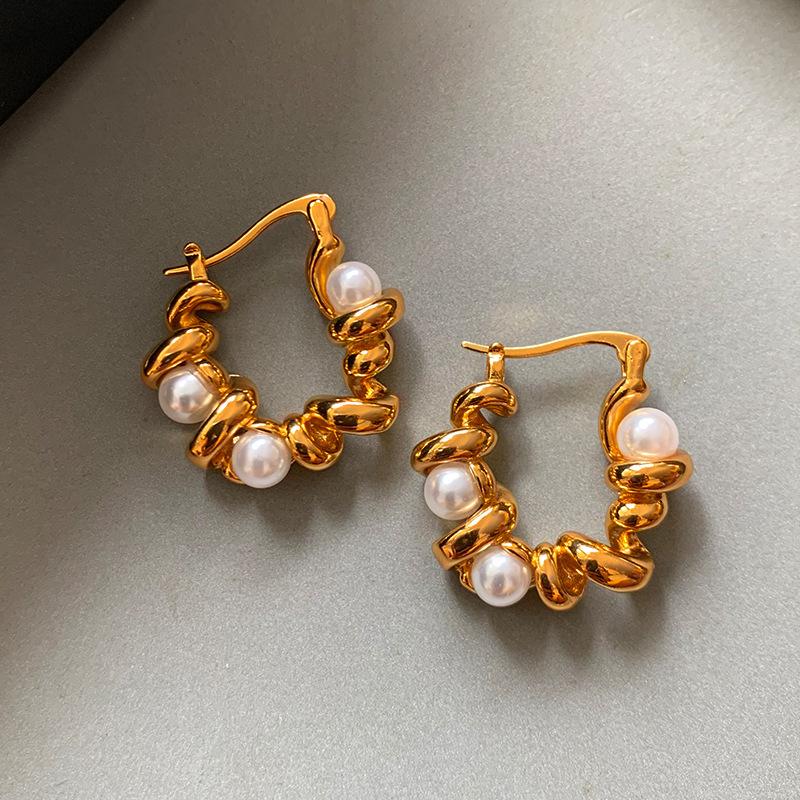 Retro old money wind gold twist pearl earrings, new popular high-end earrings, ear buckles, autumn and winter earrings.