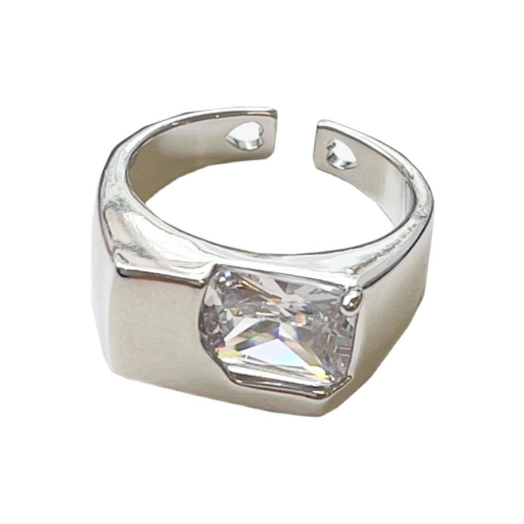 Copper Crafted Beautifully Heart Open Ring For Women Featuring Stylish Geometric Design In Contemporary Fashion