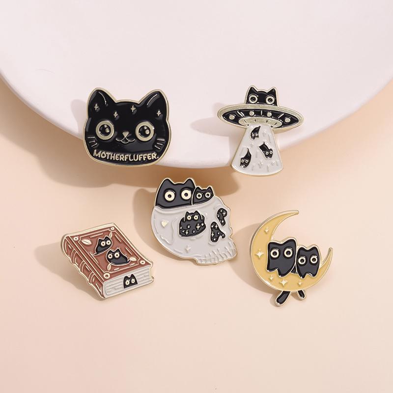 Cute Cats Enamel Pins Custom MOTHERFLUFFER Alien Cat Brooches Lapel Badges Cartoon Animal Jewelry Gift for Kids Friends