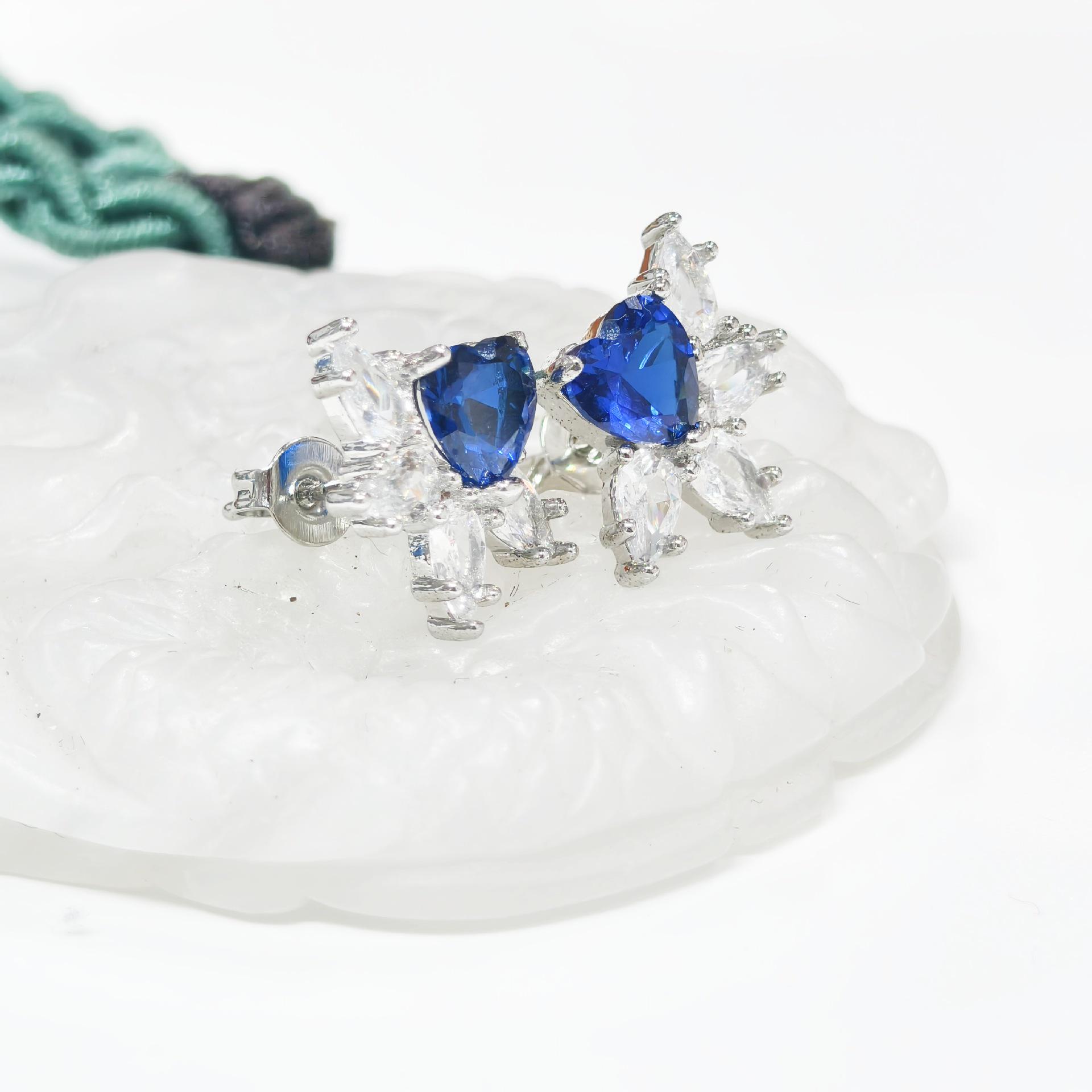 Gessen European-Style Blue Heart Zirconia Jewelry Set: Ring, Earrings, Pendant.