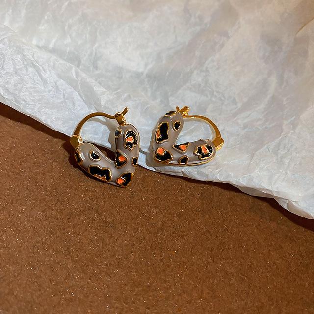 Heart Drip Oil Ear Buckle Korea Sweet All-matching Temperament Hoop Earrings Delicate High-grade New Gold Plating Jewelries