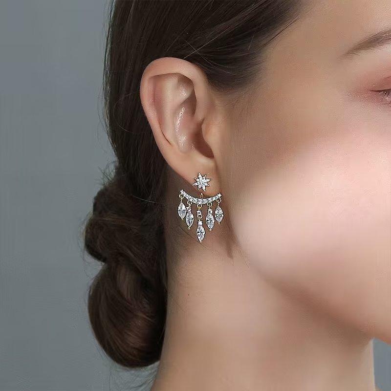 

Модні Жіночі Сережки та Прикраси з Кристалами та Стразами One Size срібний