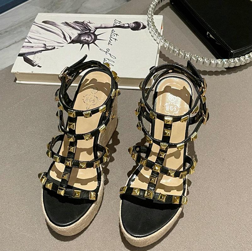 Fashion 2025 Spring Sweet Wedges Hemp Rope Thick Bottom Waterproof Platform Fashion High Heels Roman After Empty Rivet Sandals Woman