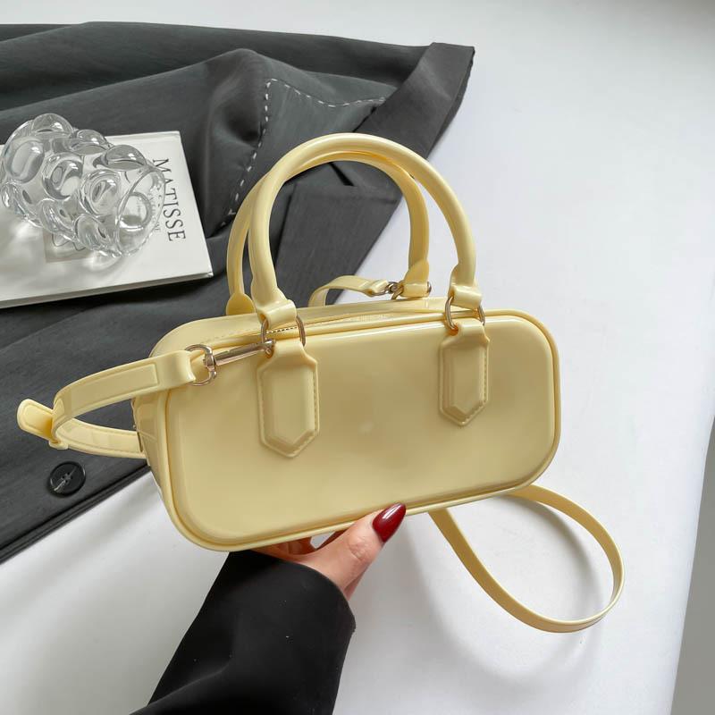 Premium Sense Bag Women's 2025 Autumn New Commuter Underarm Bag Fashionable Simple Niche Design Shoulder Messenger Bag