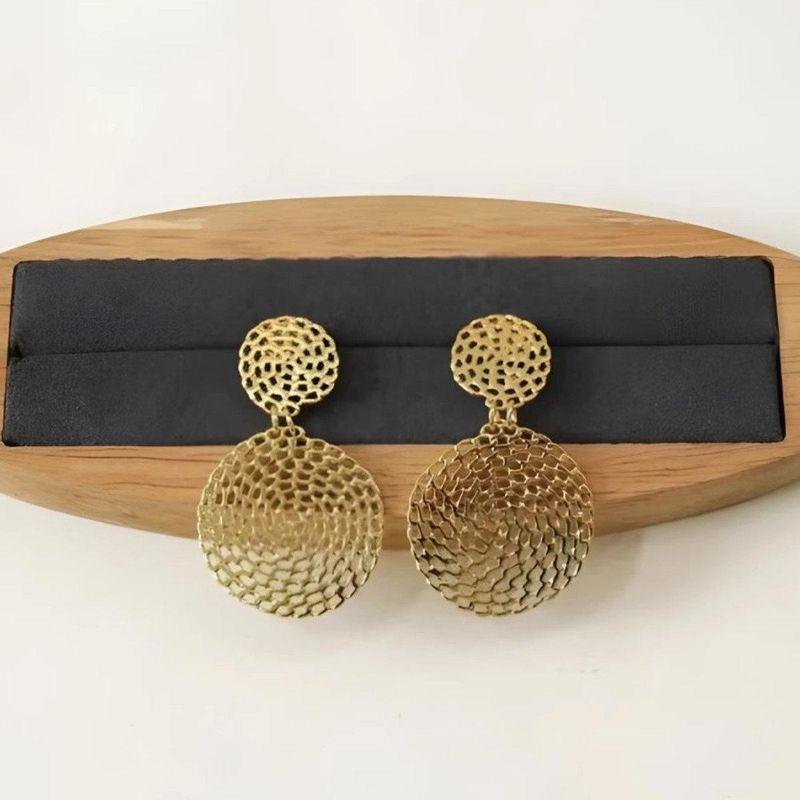 Modern French Style Retro Exaggerated Metal Double round Hollow Ear Stud Exquisite Elegance Graceful European and American Style Fashion Earrings Gold Earrings