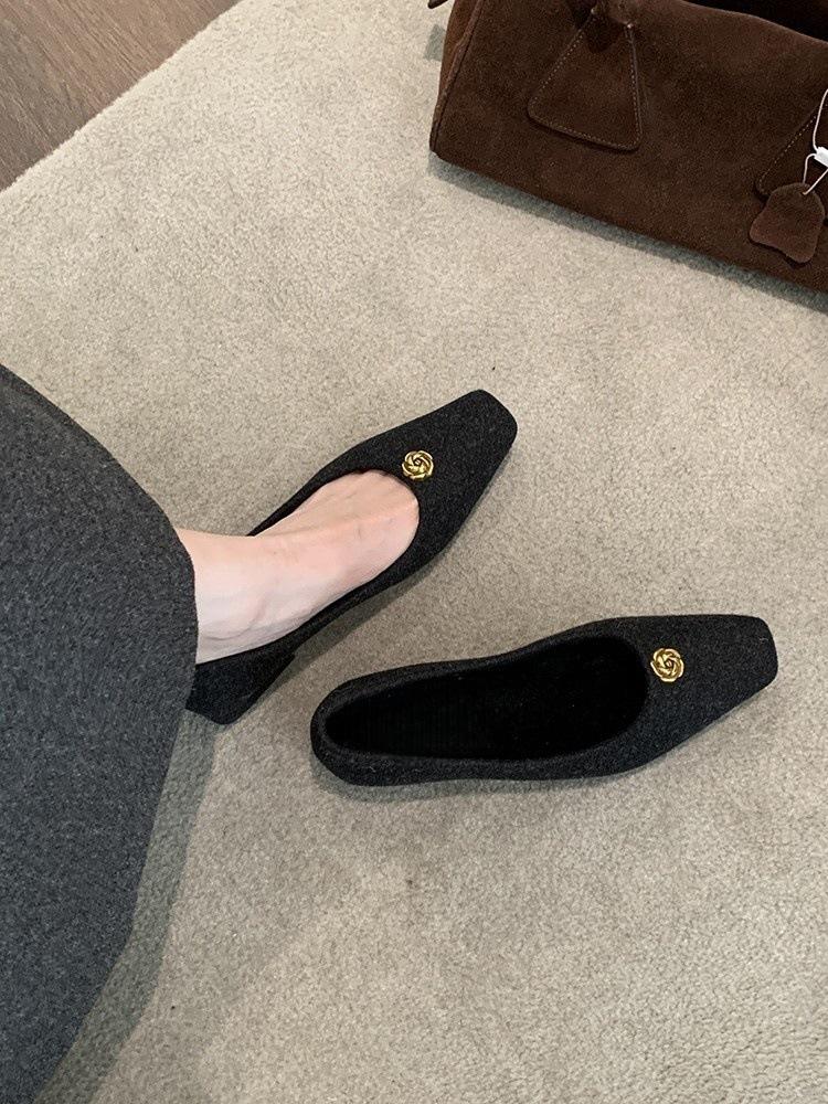 Less powder~ Xiaoxiangfeng camellia velvet beautiful single shoes style shoes