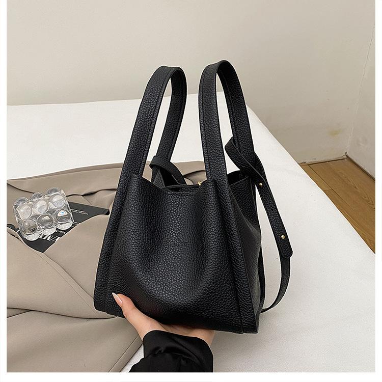 

Popular vegetable basket bucket bag fashionable Korean version handbag new simple child and mother tote women s bag shoulder messenger bag чёрный