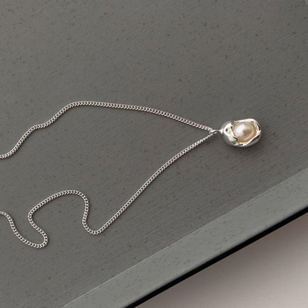 Vintage Zinc Zinc Alloy Pearl Necklace Irregular Shell Jewelry Women Clavicle Necklace Korean Style Pendant